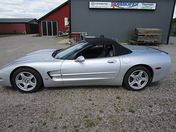 Chevrolet Corvette 5 of 5