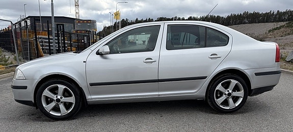 Skoda Octavia 3 of 5