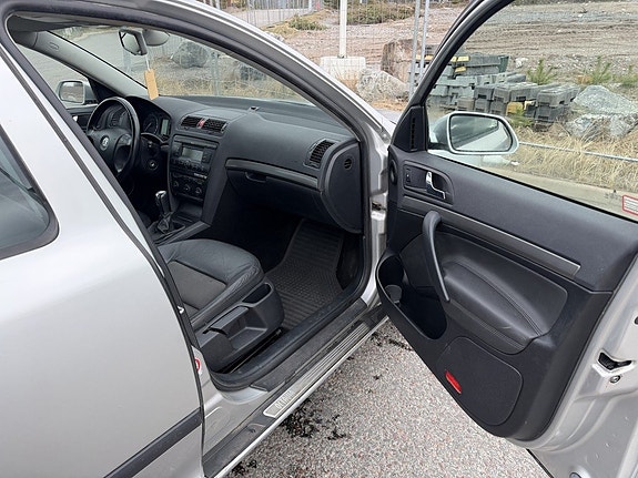 Skoda Octavia 16 of 27