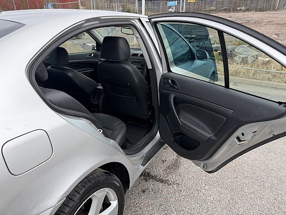 Skoda Octavia 14 of 27