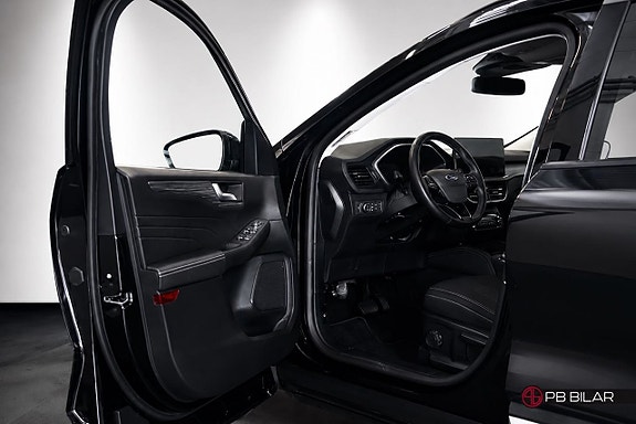 Ford Kuga 10 of 24