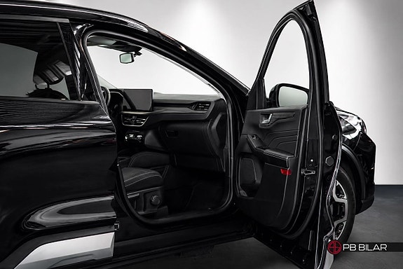 Ford Kuga 12 of 24