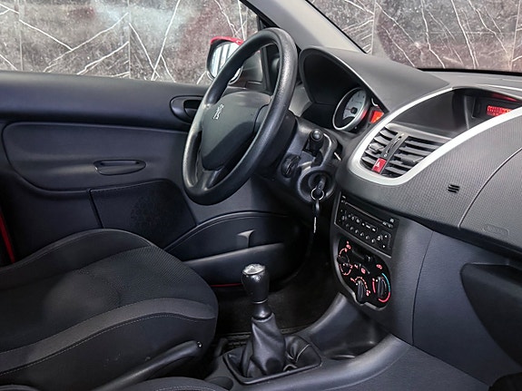 Peugeot 206+ 9 of 9