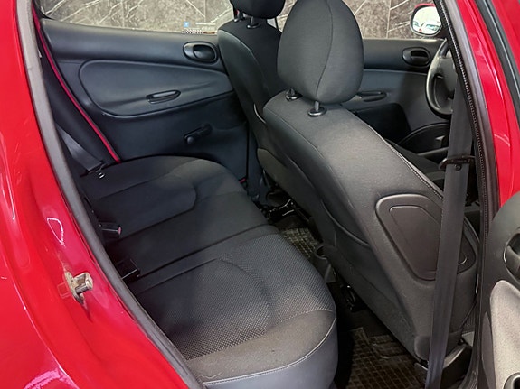 Peugeot 206+ 8 of 9