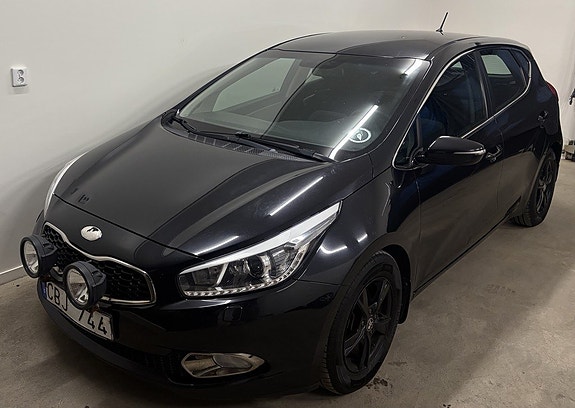 Kia Ceed 4 of 10