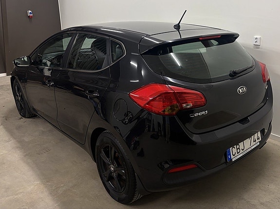 Kia Ceed 6 of 10