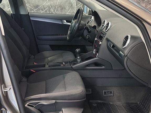 Audi A3 8 of 12