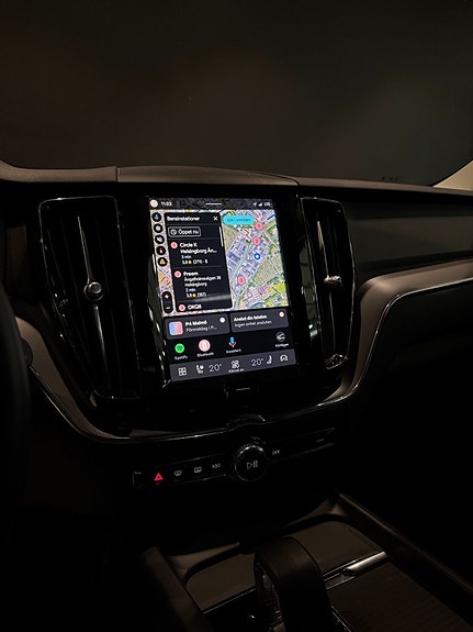 Volvo XC60 15 of 19