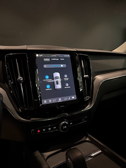 Volvo XC60 16 of 19