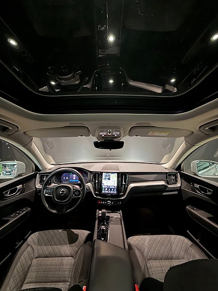Volvo XC60 19 of 19