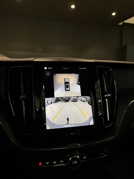 Volvo XC60 14 of 19
