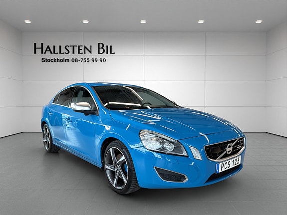 Volvo S60 4 of 5