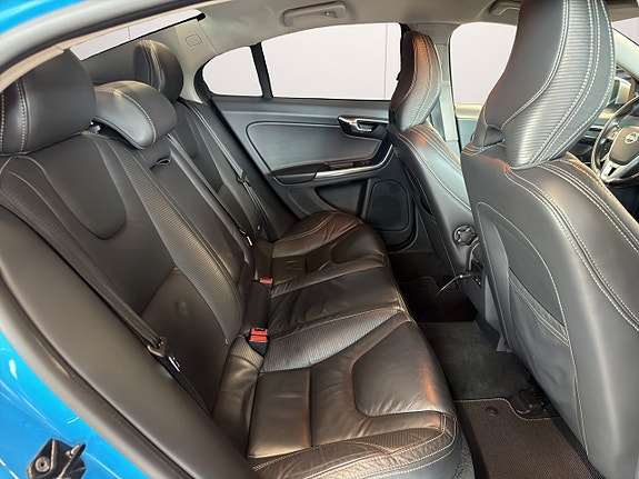 Volvo S60 17 of 27