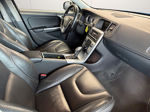 Volvo S60 13 of 27