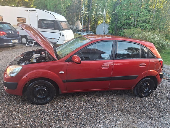 Kia Rio 3 of 5