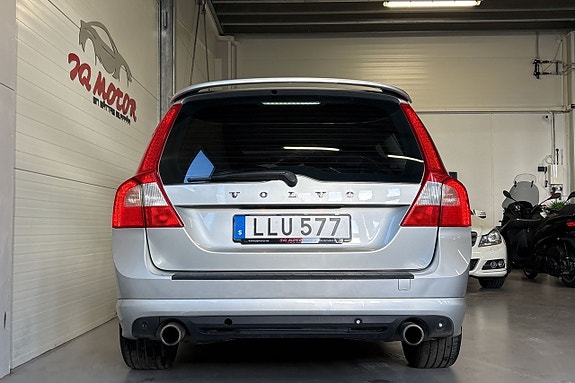 Volvo V70 9 of 22