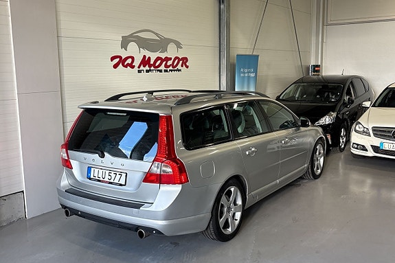 Volvo V70 8 of 22