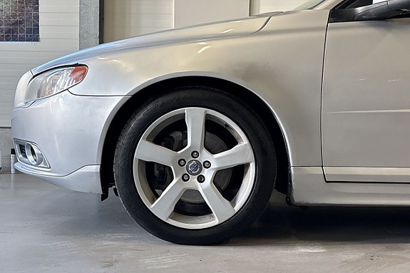 Volvo V70 5 of 22