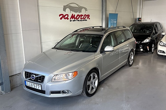 Volvo V70 2 of 22