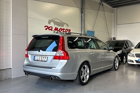 Volvo V70 7 of 22