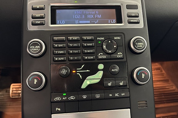 Volvo V70 16 of 22