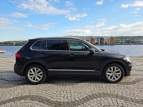 Volkswagen Tiguan 3 of 11