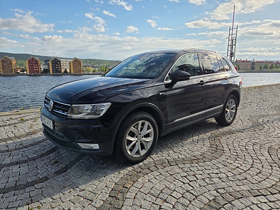 Volkswagen Tiguan 2 of 11