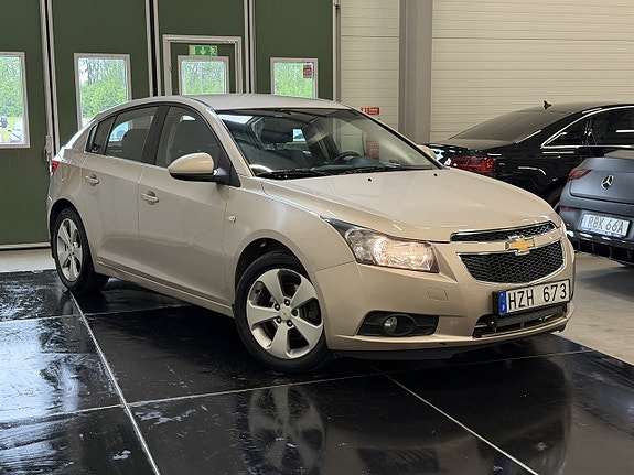 Chevrolet Cruze 5 of 5