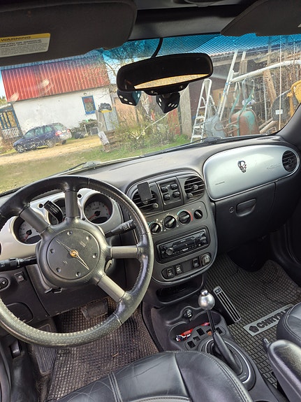 Chrysler PT Cruiser 4 of 5