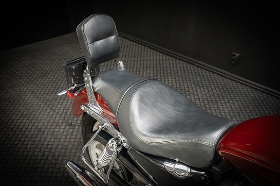 Harley-Davidson SPORTSTER 883 CUSTOM (XL883C) 9 of 15