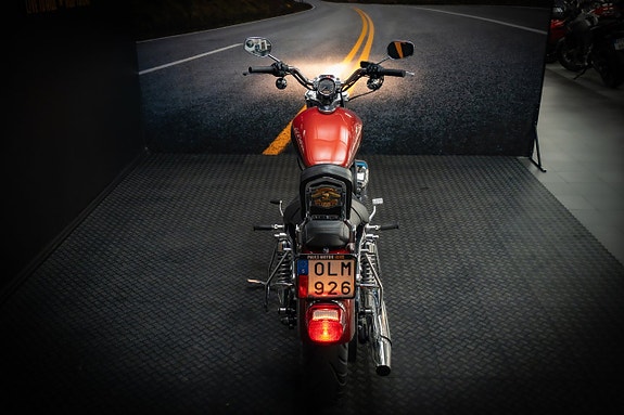 Harley-Davidson SPORTSTER 883 CUSTOM (XL883C) 10 of 15