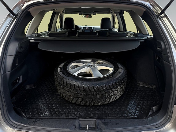 Subaru Outback 9 of 12