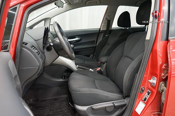 Toyota Auris 9 of 18
