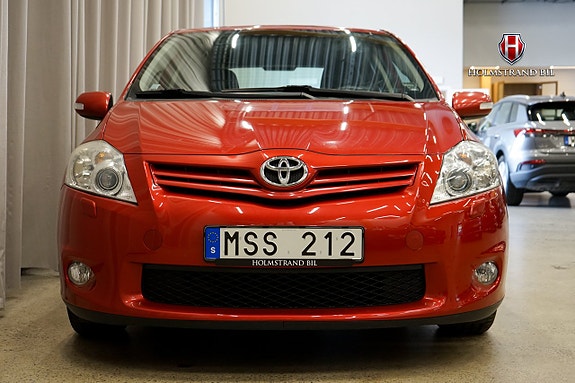 Toyota Auris 5 of 18