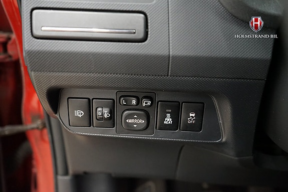Toyota Auris 14 of 18