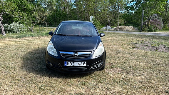 Opel Corsa 2 of 5