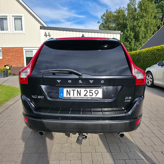 Volvo XC60 4 of 9