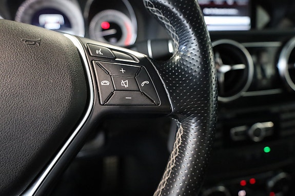Mercedes-Benz GLK220 22 of 23