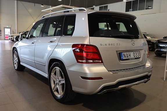 Mercedes-Benz GLK220 3 of 23