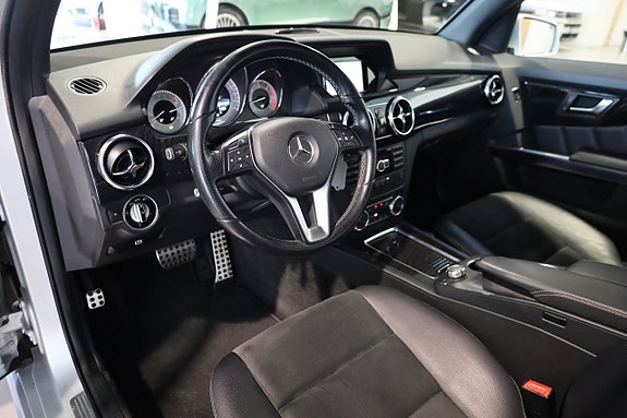 Mercedes-Benz GLK220 8 of 23