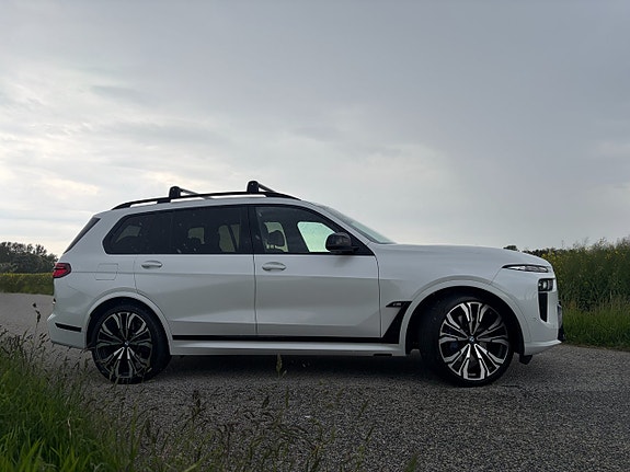 BMW X7 4 of 19