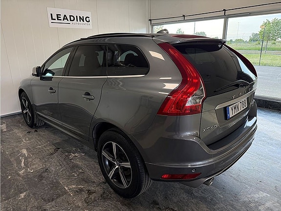 Volvo XC60 2 of 5