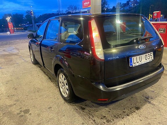 Ford Focus 4 of 5