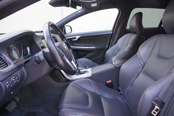 Volvo V60 Cross Country 15 of 26