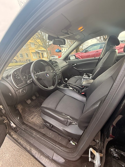 Saab 9-3 2 of 5