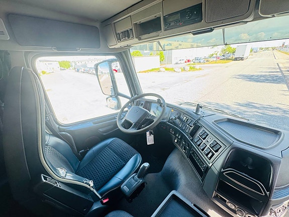 Volvo FM450 6x2 Kranväxlare Stor kran 12 of 12