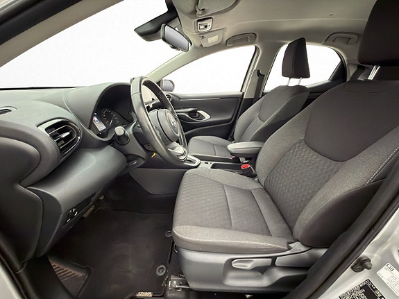 Toyota Yaris 18 of 30