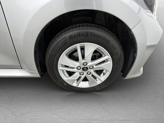 Toyota Yaris 10 of 30