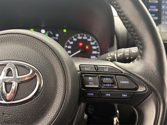 Toyota Yaris 27 of 30