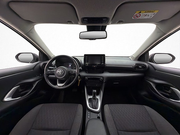 Toyota Yaris 15 of 30